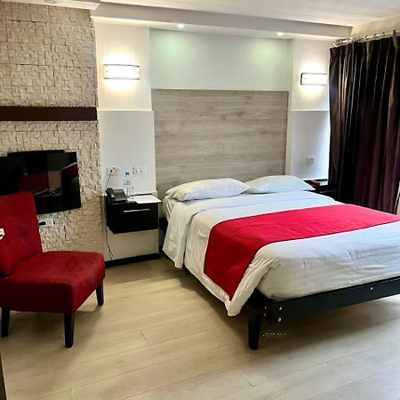 Hotel Imperial Ambato Esterno foto