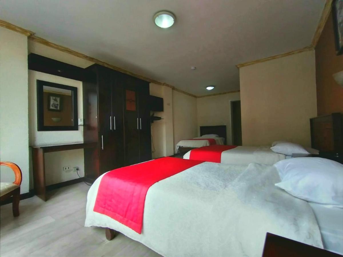 Hotel Imperial Ambato Esterno foto