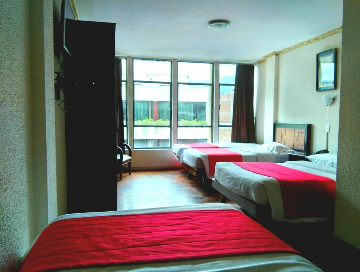 Hotel Imperial Ambato Esterno foto