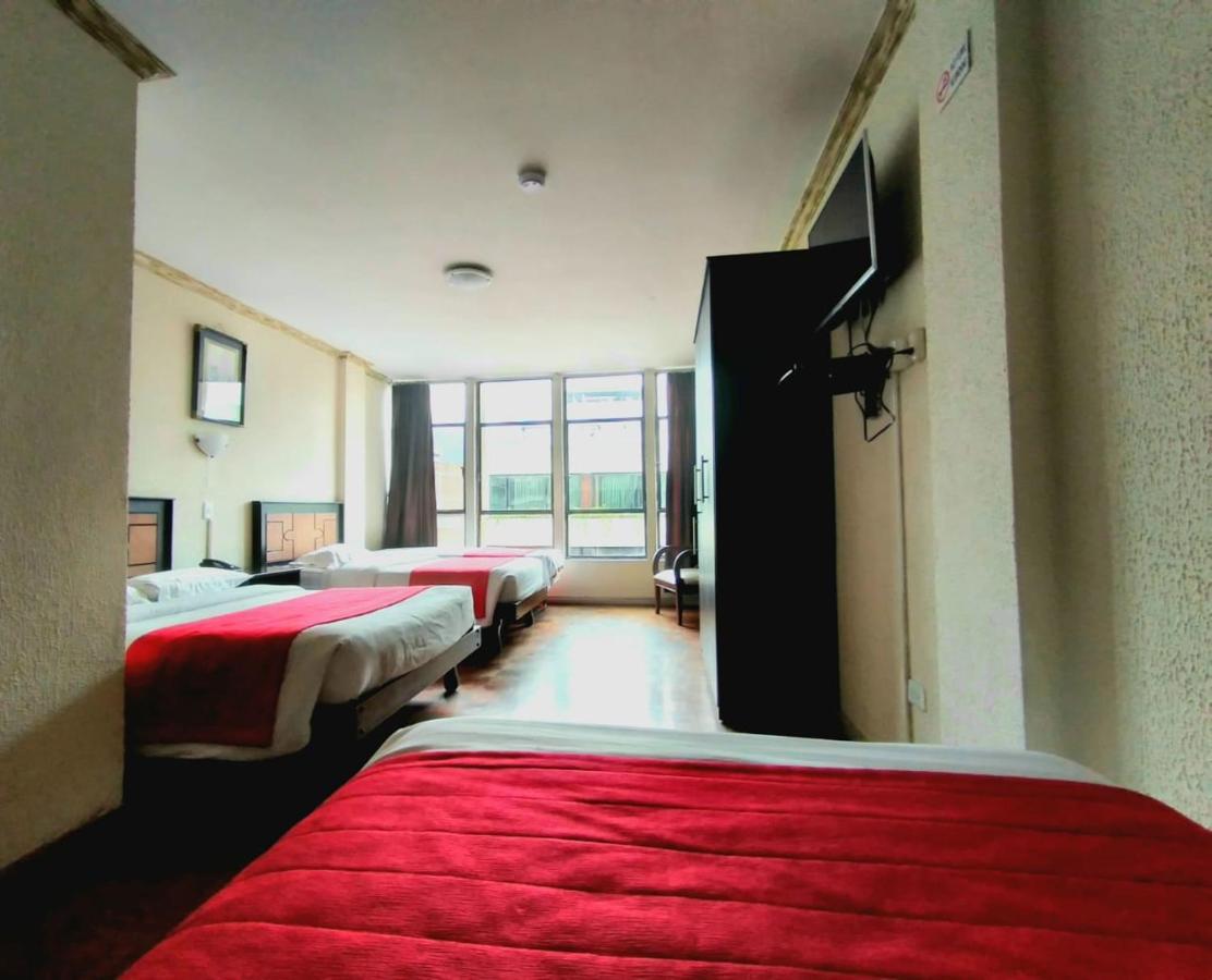 Hotel Imperial Ambato Esterno foto