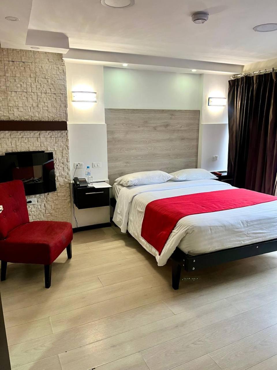 Hotel Imperial Ambato Esterno foto