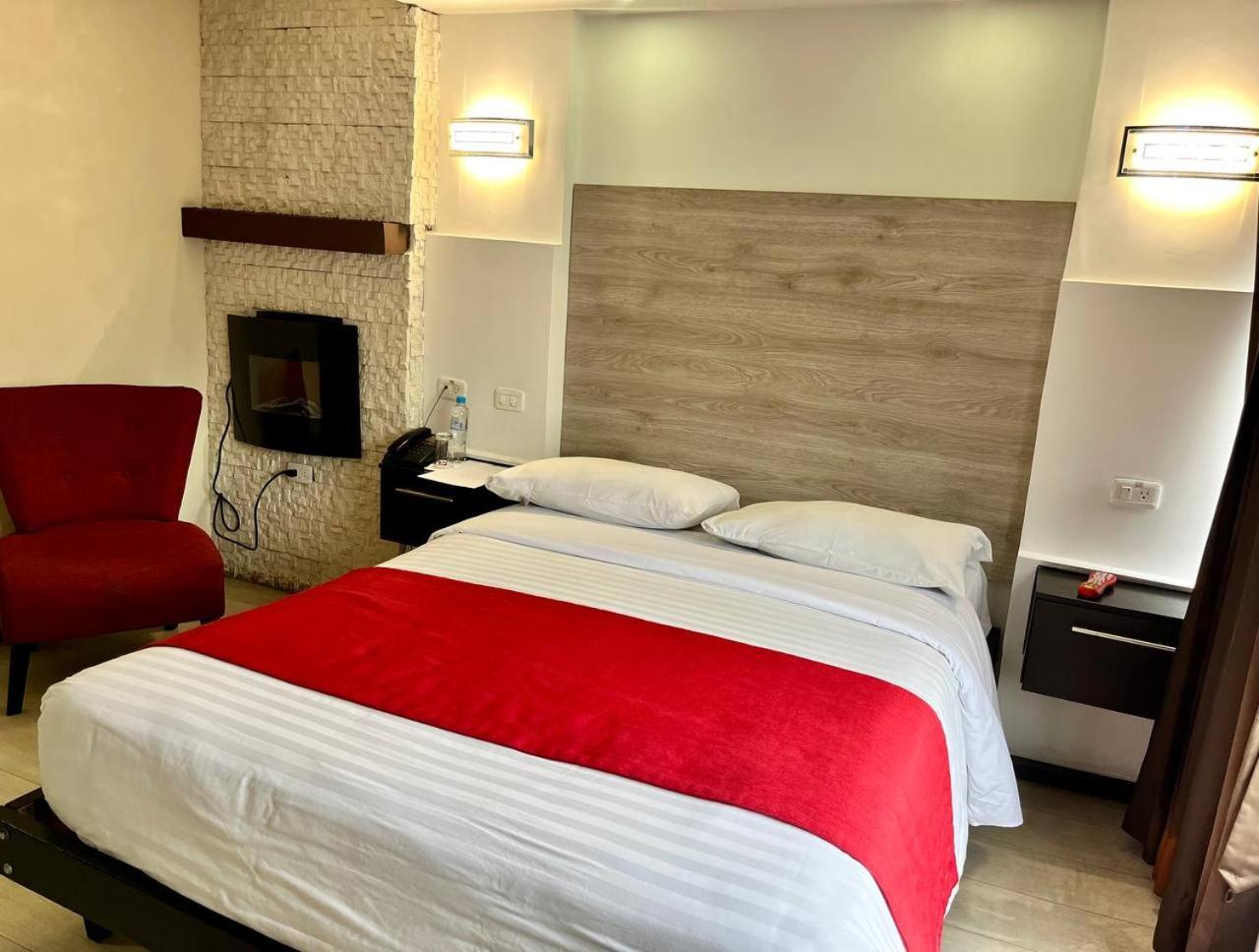 Hotel Imperial Ambato Esterno foto