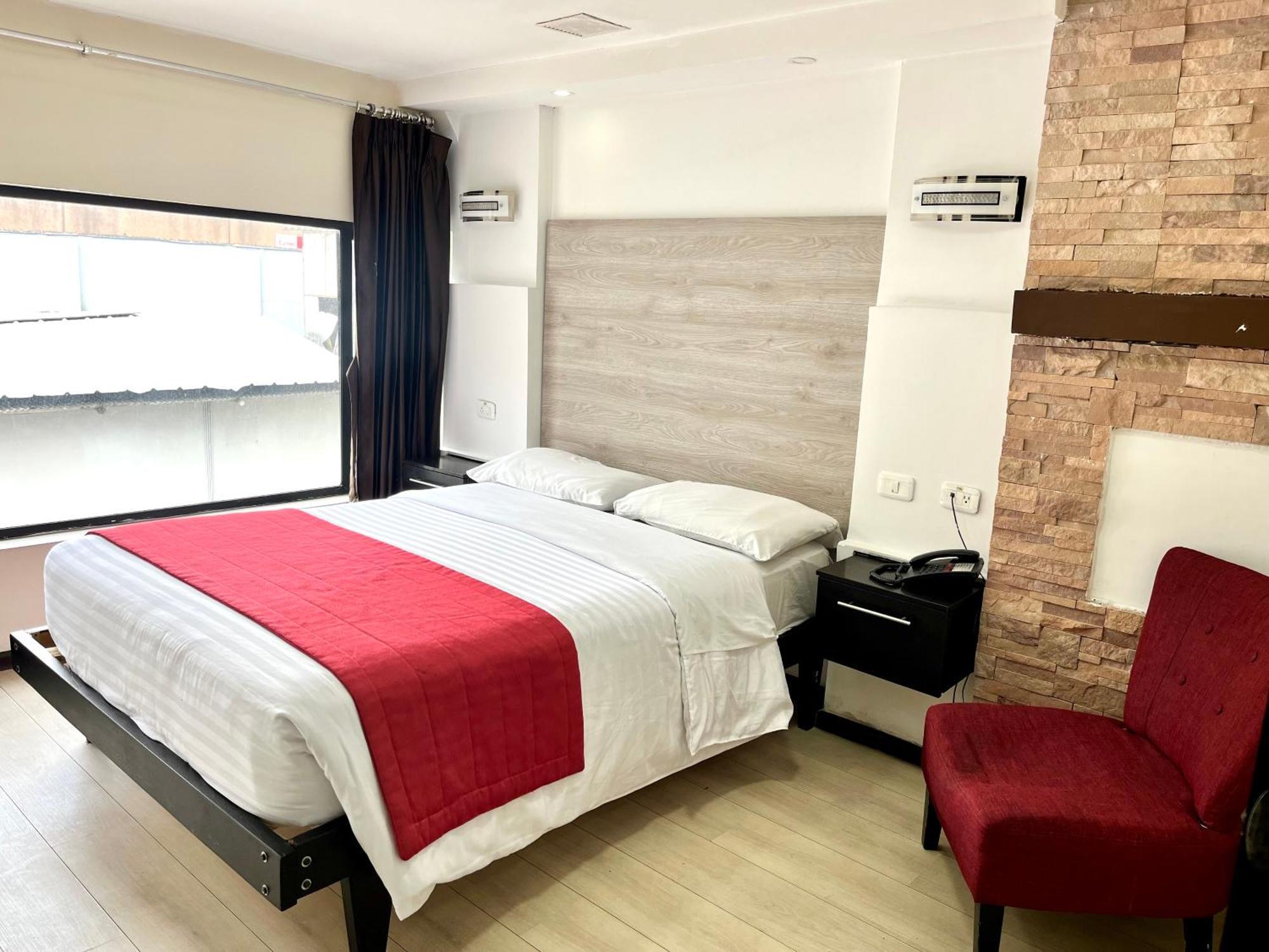 Hotel Imperial Ambato Esterno foto