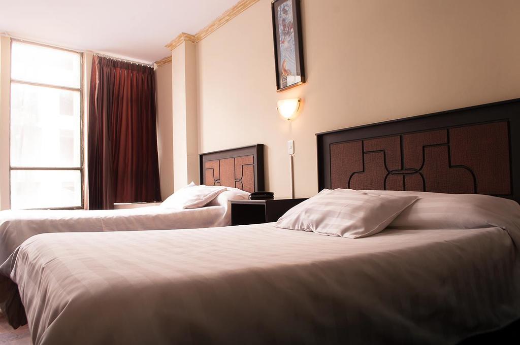Hotel Imperial Ambato Esterno foto