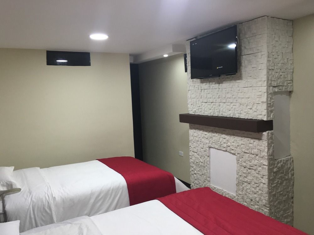 Hotel Imperial Ambato Esterno foto